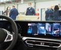 Bild: bl
So sieht das Cockpit aus, wenn auch die Bildschirm-Elemente montiert sind. letzteres passiert allerdings nicht in Wackersdorf, sondern in München.