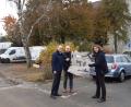Bild: Lowak
Kirchenpfleger Klaus Hofmann, Dekan Johannes Lukas und Architekt Volker Schwab (von links) präsentieren die Pläne für den Neubau des Pfarr- und Jugendheims St. Konrad.