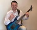 Bild: privat
E-Gitarre und "Pommesgabel": Thomas Ebeling hält mit seiner Begeisterung für Heavy Metal nicht hinterm Berg. Der Landrat des Landkreises Schwandorf veröffentlicht regelmäßig Videos, in denen er gehörig in die Saiten langt.