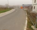 Bild: rn
Die Beschilderung der „Vinzenz-Dachauer-Straße“ im neuen Baugebiet "Esperngasse Ost" fehlt noch.