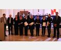 Bild: 1. Akkordeonorchester Waldsassen/exb
Ehrungen gab es für langjährige Mitglieder des 1. Akkordeonorchesters Waldsassen. Im Bild (von links) Enrico Popp vom Landesverband Bayern des Harmonikaverband, Zweiter Bürgermeister Karlheinz Hoyer, Dirigentin Dr. Silke Polata, Christa Polata, Simone Polata, Ina Saloga, Andrea Reinkraut, Bianca Bindl, Melanie Hencke und Vorsitzender Oskar Bindl.
