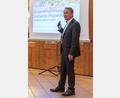 Bild: chl
Der Poppenrichter Bürgermeister Hermann Böhm referiert bei der Bürgerversammlung in Altmannshof.