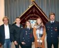 Bild: jma
Bürgermeister Bernhard Stangl (von links) freut sich über die Betreuer der neuen Kinderfeuerwehr: Patrick Büttner, Regina Kneidl, Le-Ann Kagerer und Patrick Huber.