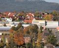 Bild: akp
An der Oberviechtacher Doktor-Eisenbarth-Mittelschule (Bildmitte) werden Schülerinnen und Schüler aus den Gemeinden des Altlandkreises Oberviechtach und einige Gastschüler aus anderen Kommunen unterrichtet.