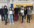 Bild: Alexander Frey/exb 
Die Schulleitung, die verantwortlichen Lehrkräften und auch die Schülersprecher freuten sich über die Auszeichnung als „gesunde Schule“.