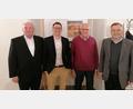 Bild: Koller/exb
Glückwunsch galt dem neuen Schatzmeister. Von links: Präfekt Michael Koller, Schatzmeister Stefan Ströhl, Vorgänger Ehrensodale Franz Meier und Zentralpräses Markus Brunner.