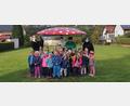 Bild: fks
Der Fliegenpilz im Lauserbühl lockt immer wieder Kinder zum Spielen an, auch das Herbstfest der blauen Gruppe des Kindergartens St. Elisabeth fand dieses Mal auf dem Spielplatz statt im heimischen Gebäude statt.