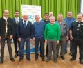 Bild: bey
Bürgermeister Sebastian Hartl, CSU-Ortsvorsitzender Roland Rauch und CSU-Kreisvorsitzender Stephan Oetzinger (von links) danken den langjährigen Mitgliedern Hermann Frischholz, Josef Wagner, Christian Lorenz, Josef Kres, Georg Kick (hinten), Peter Kagerer, Stefan Duschner und Harald Kres für ihre Treue zum CSU-Ortsverband.