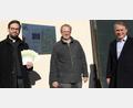 Bild: ads
Pfarrer Dominik Mitterer, Pfarrgemeinderatssprecher Rainer Hofmann und Bürgermeister Hermann Böhm (von links) sind sich einig, dass mit dem Kapellenweg ein großartiges Freizeitangebot für die ganze Familie mit religiösem und kulturellem Charakter geschaffen worden ist.
