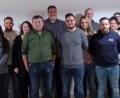 Bild: Johannes Ponnath/exb
Zweite Bürgermeisterin Maria Schlögl (von links) gratuliert der neuen Vorstandschaft. Sie besteht aus Klaus Weißmann, Georg Rebl, Alexandra Prem, Christoph Hagn, Manuela Unger, Stefan Hagn, Florian Prem, Milot Korcaj, Rebecca Dinkelmeyer, Michael Unger, Johannes Ponnath, Steffi Stengl, Fabian Kosub, Josef Thamer, Thomas Stengl und Tom Unger.