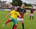Archivbild: gb
Landesliga-Schlusslicht SV Mitterteich hat am Samstag den Tabellenvorletzten ASV Vach zu Gast. Mauricio Göhlert (rechts, Szene aus dem Verbandspokal-Spiel gegen Don Bosco Bamberg), der Ende Juli einen Kreuzbandriss erlitten hat, will überraschend wieder ins Geschehen eingreifen.