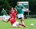 Bild: mr
Rassiger Zweikampf zwischen dem Pfreimder Senbastian Sebald (links) und Matthias Schreyer vom FC Wernberg. Die Pfreimder siegten im Hinspiel mit 5:1. Am Sonntag steht das Rückspiel bei der SpVgg an.