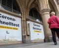 Symbolbild: Peter Kneffel
Die Corona-Schnelltests sind jetzt wieder kostenlos.