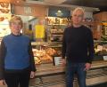 Bild: ihl
Das Fehlen von Bäckern und Konditoren zwingt Doris und Siegfried Plößl ihre Bäckerei samstags zu schließen.