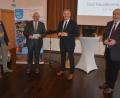 Bild: jr
Zu Beginn des Bäderempfangs im Tillensaal sprachen (von links) Landrat Roland Grillmeier, Bürgermeister Klaus Meyer, Landrat und Vorsitzender des Bayerischen Heilbäderverbandes Peter Berek und Alt-Bürgermeister Albert Köstler über die Vergangenheit und Zukunft von Bad Neualbenreuth als Heilbad.