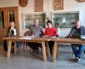 Bild: Hans Georg Haubelt/exb
Die beiden stellvertretenden Vorsitzenden Thomas Döhler und Uli Roth, Kreisvorsitzende Brigitte Scharf sowie kommissarischer Schriftführer Mathias Wachsmann bei der Sitzung des SPD-Kreisvorstands.