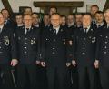 Bild: rw
Das Staatliche Ehrenzeichen für 25- bzw. 40-jährige aktive Dienstzeit dürfen sich 32 Feuerwehrleute nun an ihre Uniform heften. Sascha Donenko von der Feuerwehr Erbendorf wurde gar für 50 Jahre Dienst an der Allgemeinheit ausgezeichnet.