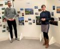 Bild: Markus Kulzer/exb 
Kreisjugendring-Geschäftsführerin Johanna Lorenz und Touristiker Johannes Lohrer freuten sich über die rege Teilnahme am Fotowettbewerb.