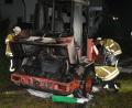 Bild: Gerhard Franz
Der ausgebrannte Radlader, der am späten Samstagnachmittag in Kienlohe Feuer gefangen hatte.