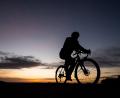 Symbolbild: Julian Stratenschulte/dpa
Mit dem Fahrrad soll bald auch zwischen Oberbibrach, Unterbibrach und Schlammersdorf die Gegend erkundet werden können – auf einem asphaltieren Weg und möglicherweise mit summender Begleitung.