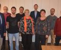 Bild: jr
Mit dieser Mannschaft geht der SV Steinmühle in die kommenden zwei Jahre. Mit dabei sind (von links) Bürgermeister Stefan Grillmeier, Reinhold Faltenbacher, Tobias Santl, Franz Faltenbacher, Lydia Mark, Stephan Andörfer, Gabi Hecht, Markus Thoma und Johannes Rögner.