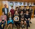Bild: adj
Bürgermeister Ernst Schicketanz gratulierten den neuen Hoheiten und den Siegern des Königsschießen des Schützenvereins "Eichenlaub" Meerbodenreuth.