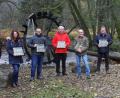 Bild: wro
Vorgestellt wurde der Bildband von (von rechts) Bürgermeisterin Marion Höcht, Bürgermeister Karlheinz Budnik, Siegfried Steinkohl, Bürgermeister Johannes Reger, Bürgermeister Matthias Grundler sowie den Verlagsvertretern Manuela Bonfissuto und Stefan Birzer.