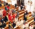 Bild: jma
Mit großen Abständen saßen die Firmlinge mit ihren Paten in den Bänken der Kirche