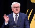 Bild: Britta Pedersen/dpa
Bundespräsident Frank-Walter Steinmeier bittet die Bürger: „Halten wir uns an die Regeln, reduzieren wir noch einmal unsere Kontakte“.
