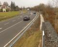 Bild: rn
Die Gabionen-Schallschutzwand an der B 470 bei Kleinkotzenreuth ist bis auf einen kleinen Teil abgerissen worden. Im Frühjahr soll der Wiederaufbau starten.