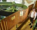 Bild: bl
Wie schon sein Großvater produziert Thorwald Poschenrieder Strom im Kraftwerk "Wiesmühle" an der Naab. Klimawandel und Ressourcen-Knappheit haben ihn dazu bewogen, über das Szenario eines großen Stromausfalls nachzudenken und für Nabburg eine "Insel-Lösung" in Betracht zu ziehen.