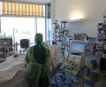 Archivbild: Klinikum Nordoberpfalz
Behandlungsalltag auf einer Covid-Intensivstation im Weidener Klinikum