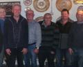 Bild: tja
Bei der Jahresversammlung des Schlosskapellenvereins Fronhof wurde die bisherige Vorstandschaft überwiegend in ihrem Ämtern bestätigt. Im Bild von links Werner Winderl, Franz Schmidl, Josef Tischler, Alfons Schmitzer, Gerhard Armer und Hermann Haas.