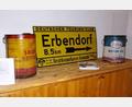 Bild: njn
Das alte Hinweisschild des Deutschen Touring-Clubs zeigt zwar nach Erbendorf, ab dort bleiben für zwei Monate die Türen des Heimat- und Bergbaumuseums geschlossen.