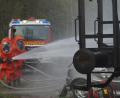 Bild: Hans-Jürgen Schlosser/exb
Wenn Gefahrgut ins Spiel kommt, ist die Feuerwehr mit besonderen Schutzanzügen unterwegs. Neben der Ausrüstung ist für solche Fälle auch jede Menge Know-how erforderlich, das ständig aktualisiert werden muss.
