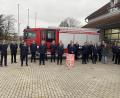 Bild: ner
Die Teilnehmer des Maschinistenlehrgangs, der bei der Feuerwehr Krummennaab durchgeführt wurde. Geleitet wurde der Lehrgang von Kreisbrandmeister Alois Schindler (Zweiter von rechts). Am letzten Lehrgangstag stattete Bürgermeisterin Marion Höcht (Dritte von rechts) den Floriansjüngern einen Besuch ab und dankte für ihr Engagement.