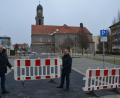 Bild: doj
Am Nikolaustag eröffneten Bürgermeister Andreas Wutzlhofer (rechts) und Außendienstleiter Karl Frey (links) das Parkquartier auf dem ehemaligen Würschinger-Gelände. Coronakonform und im kleinen Rahmen. Auch wenn noch kleinere Details fehlen. Es gilt eine Parkscheibenregelung in der Zeit von 8 bis 17 Uhr.
