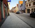 Bild: Thomas Dobler
Autos in der Friedrich-Ebert-Straße, aber keine Fußgänger – kein ungewohntes Bild. Die CSU hat in ihrem neuesten Antrag eine ganz andere Vision: Fußgänger in der Friedrich-Ebert-Straße, aber keine Autos; zumindest an den Wochenenden und den Feiertagen. Fraktionsvorsitzender Andreas Wopperer hätte diesen Vorschlag gerne im Stadtrat oder einem seiner Ausschüsse besprochen.