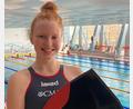 Bild: Michael Rödl/exb
Starke Leistung von Emily Rödl aus Vilshofen beim Fin-Swimming in Leipzig: Nach vier Durchgängen stand sie als Siegerin auf dem Podest.