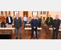 Bild: Thomas Graml, Stadt Amberg/exb
Die neuen Feldgeschworenen bei der Vereidigung mit (von links): John Luge, Oberbürgermeister Michael Cerny, Klaus Schafferhans, Sebastian Hubmann, Peter Koch, Ulrike Höcht, Johann Hierl und Erwin Graml.