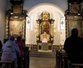 Bild: rfi
Am 3. Adventssonntag feierten die Gläubigen das Patrozinium der Wallfahrtskirche St. Jodok, zelebriert wurde der Gottesdienst von Pfarrer Wilhelm Bauer (Mitte).