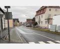 Bild: e
In der Vilsecker Bahnhofstraße soll ein separaten Regenwasserkanal verlegt werden, um ein Trennsystem aufzubauen. Aus dem bisherigen Mischwasserkanal wird dann ein Schutzwasserkanal.