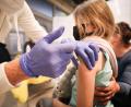 Bild: Christian Charisius/dpa
Der erste Piks: Ab diesem Freitag sind im Impfzentrum in Neustadt auch Impfungen für Kinder im Alter von fünf bis elf Jahren möglich.