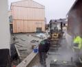 Bild: bkr
Eng ist es zurzeit auf dem Kirchsteig hin zum Bürgerhaus (hinten). Lieferschwierigkeiten führten zu einem verzögerten Start der Ausbauarbeiten beim ersten Bauabschnitt.
