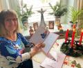 Bild: Völkl
Die Nabburgerin Karla Obermeier hat sich mit ihrem handgeschriebenen Weihnachts-Backbuch einen Traum erfüllt.
