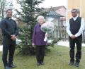 Bild: pi
"Vergelt's Gott" sagen Pfarrer Julius Johnrose (rechts) und Pfarrvikar Pater John Subash Vincent.
