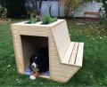 Bild: Hannah Rieder/exb
Diese Hundehütte hat Montessori-Abschlussschülerin Hannah Rieder als Projektarbeit gebaut.