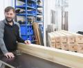 Bild: Gabi Schönberger
Markus Bäumler und seine Mitarbeiter fertigen gerade Holzpfeifen für eine neue Orgel an. Sie wird wohl nächstes Jahr spielbereit sein.