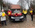 Bild: jzk
Die ehrenamtlichen Helferinnen Jutta Deiml, Marion Götz, Ilka Spiegler und Christa Würtenberger (von rechts) bereiten die diesjährige Weihnachts-Geschenkaktion des Kemnather Kinderschutzbundes vor.