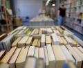 Symbolbild: Sebastian Willnow/dpa
Vielleicht gibt es in Brand bald wieder eine Bibliothek.